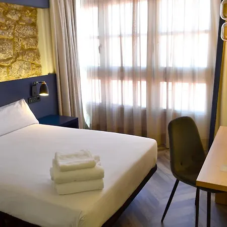 Alda Galeria Coruna 2*