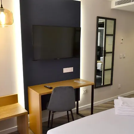 Alda Galería Coruña Hotel 2*